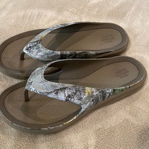 Crocs Thong Sandals